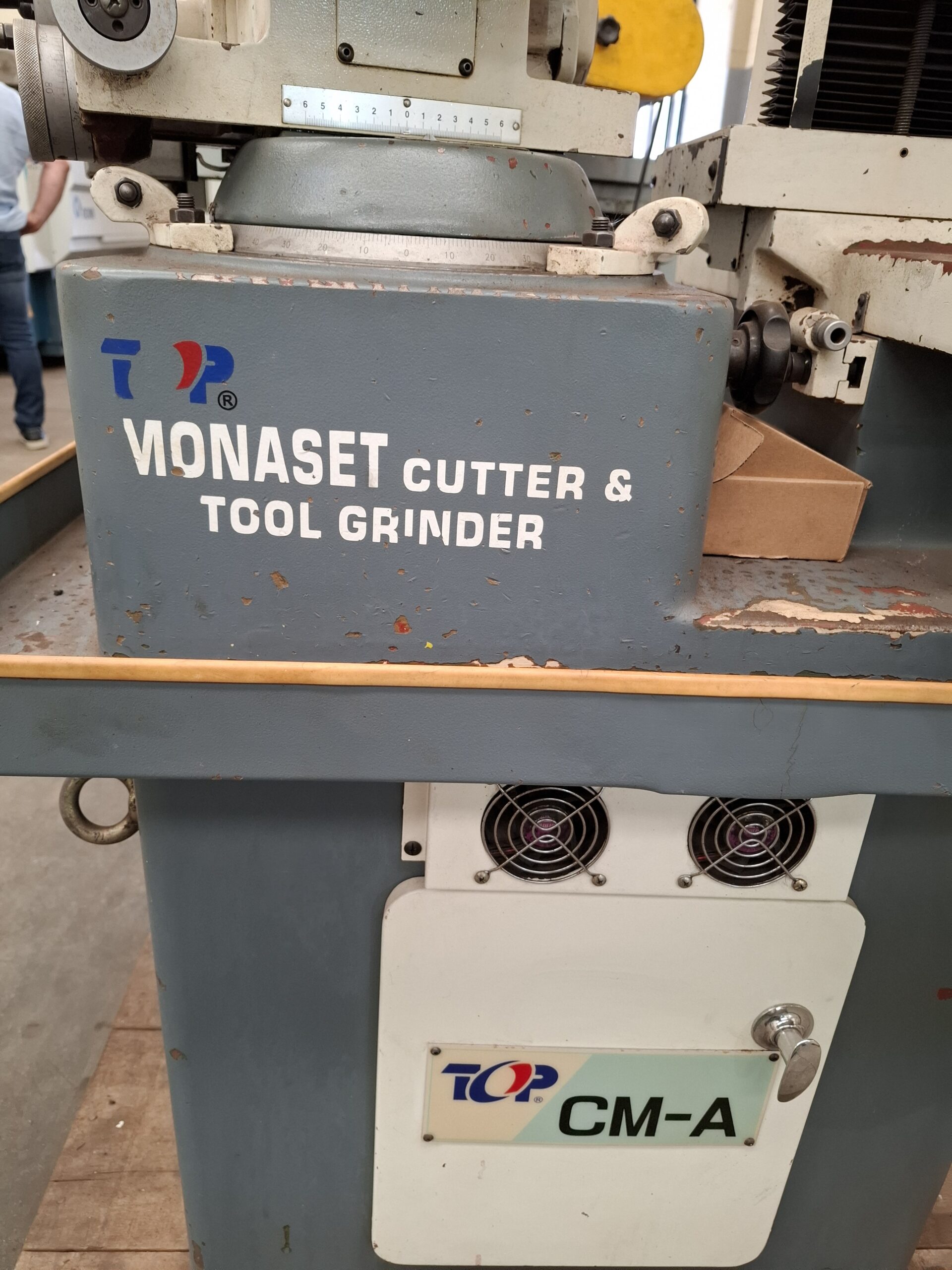 Afiadora Universal marca Top Work modelo Monaset CM-A Afiadora Universal marca Top Work modelo Monaset CM-A