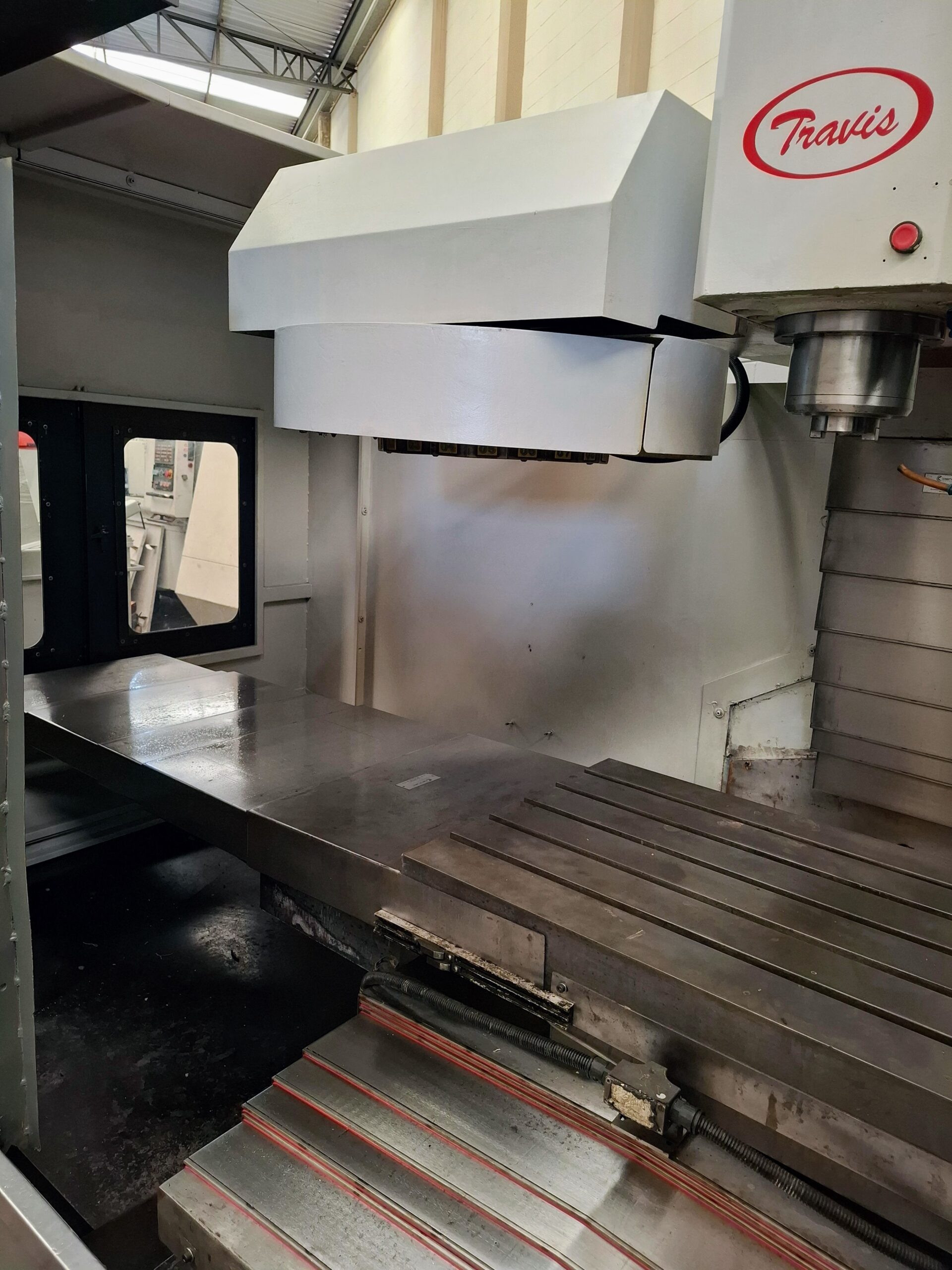Centro de usinagem Travis M1500 Reformado Centro de usinagem Travis M1500 Reformado