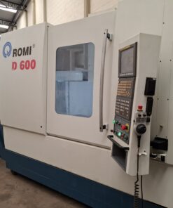 Centro de Usinagem marca Romi modelo D600