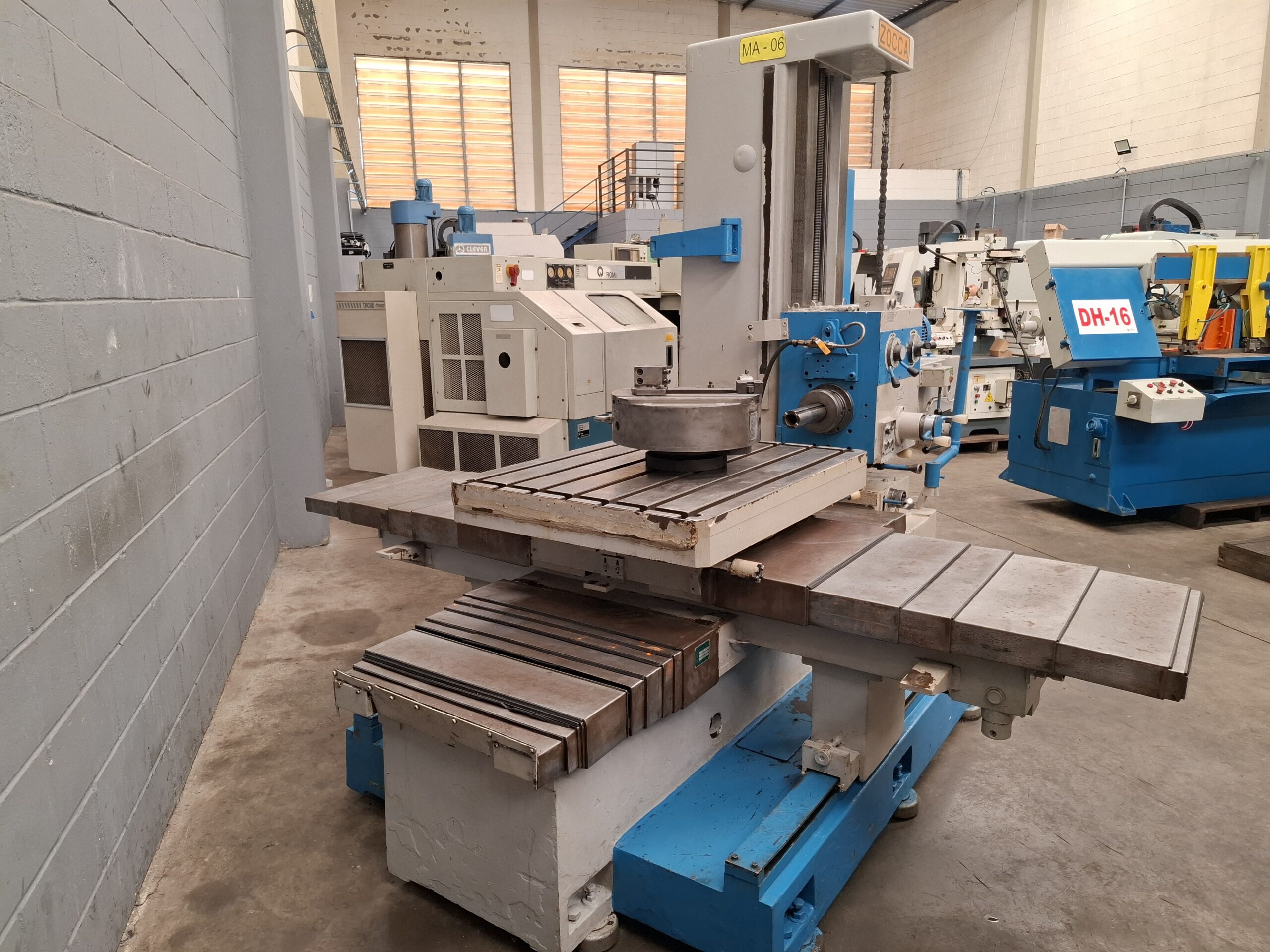 Mandrilhadora Fuso 70 marca Zocca modelo MFZ-70 Mandrilhadora Fuso 70 marca Zocca modelo MFZ-70