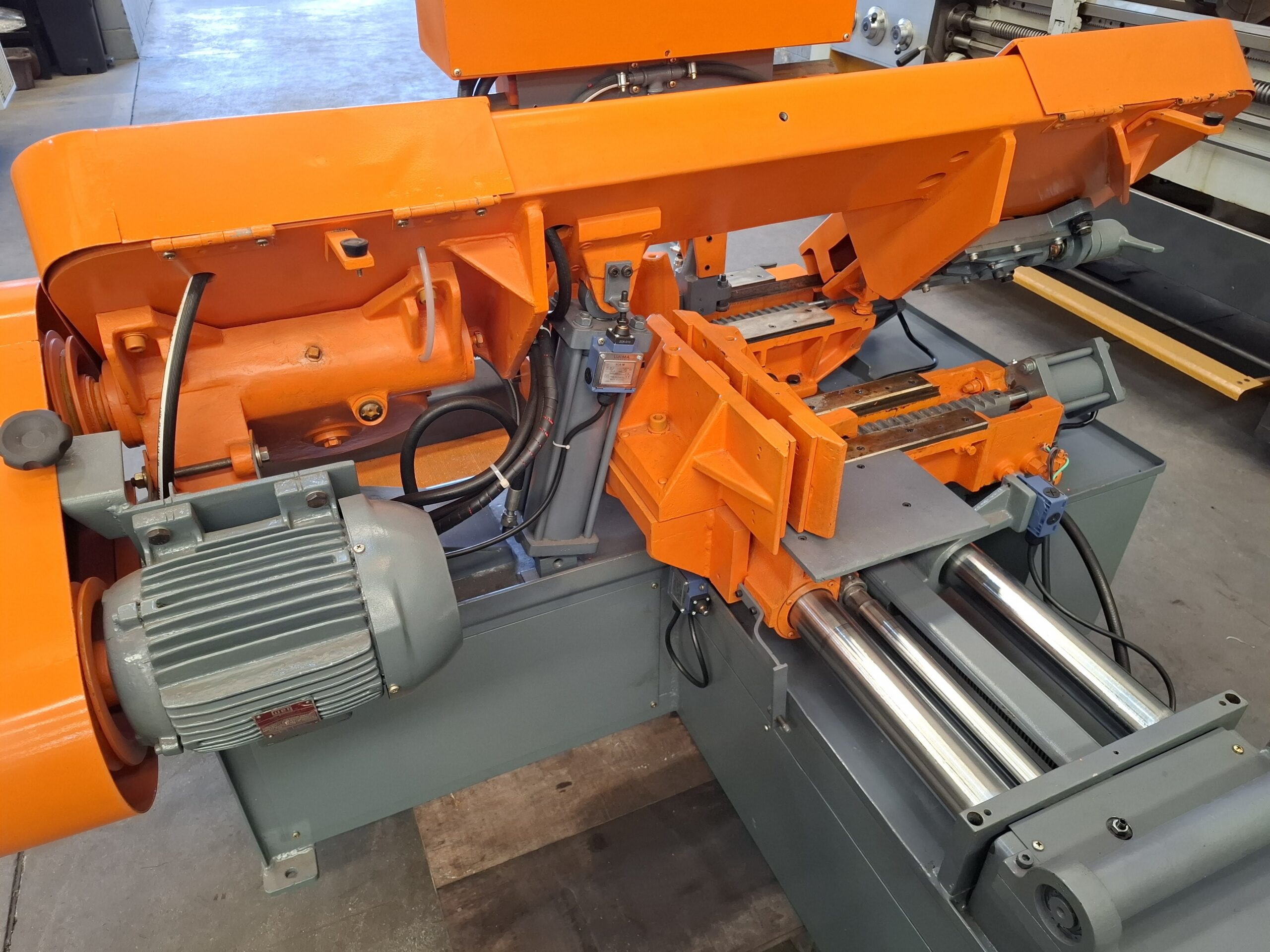 Serra de Fita Franho SF-250A Hidráulica Reformada Serra de Fita Franho SF-250A Hidráulica Reformada