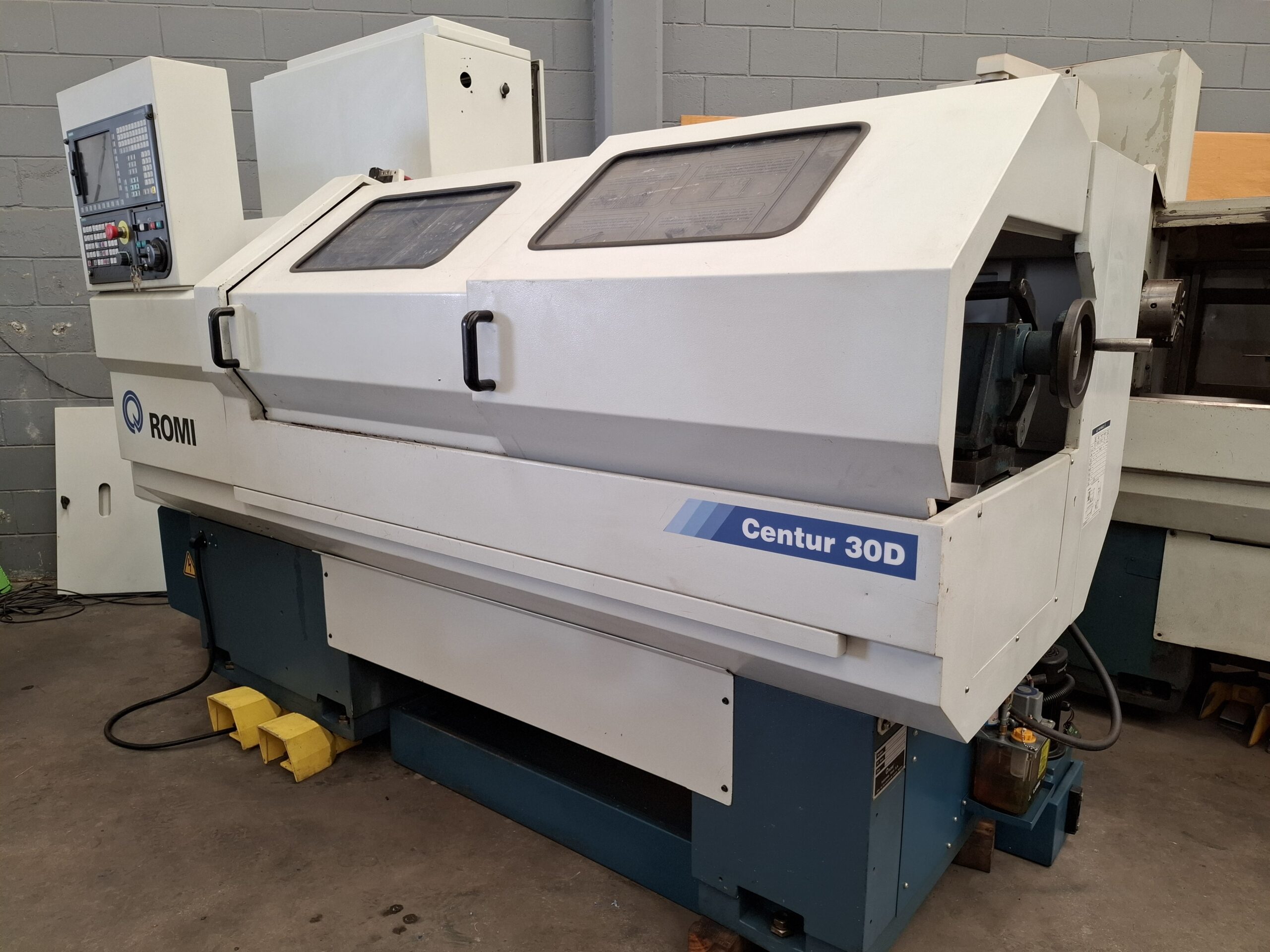 Torno CNC Romi Centur 30D ano 2021 hidráulico Torno CNC Romi Centur 30D ano 2021 hidráulico