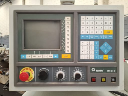 Torno CNC Romi Centur 30D ano 2001 comando Mach9 em ótimo estado.