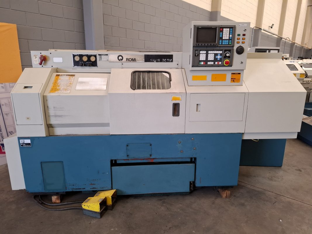 ロビー Torno CNC Romi-Mazak Cosmos 20SM – Megafer Máquinas