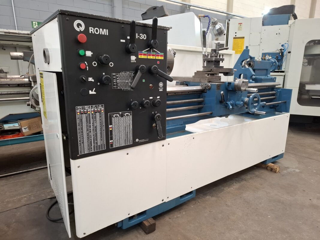 Torno mecânico Romi I30