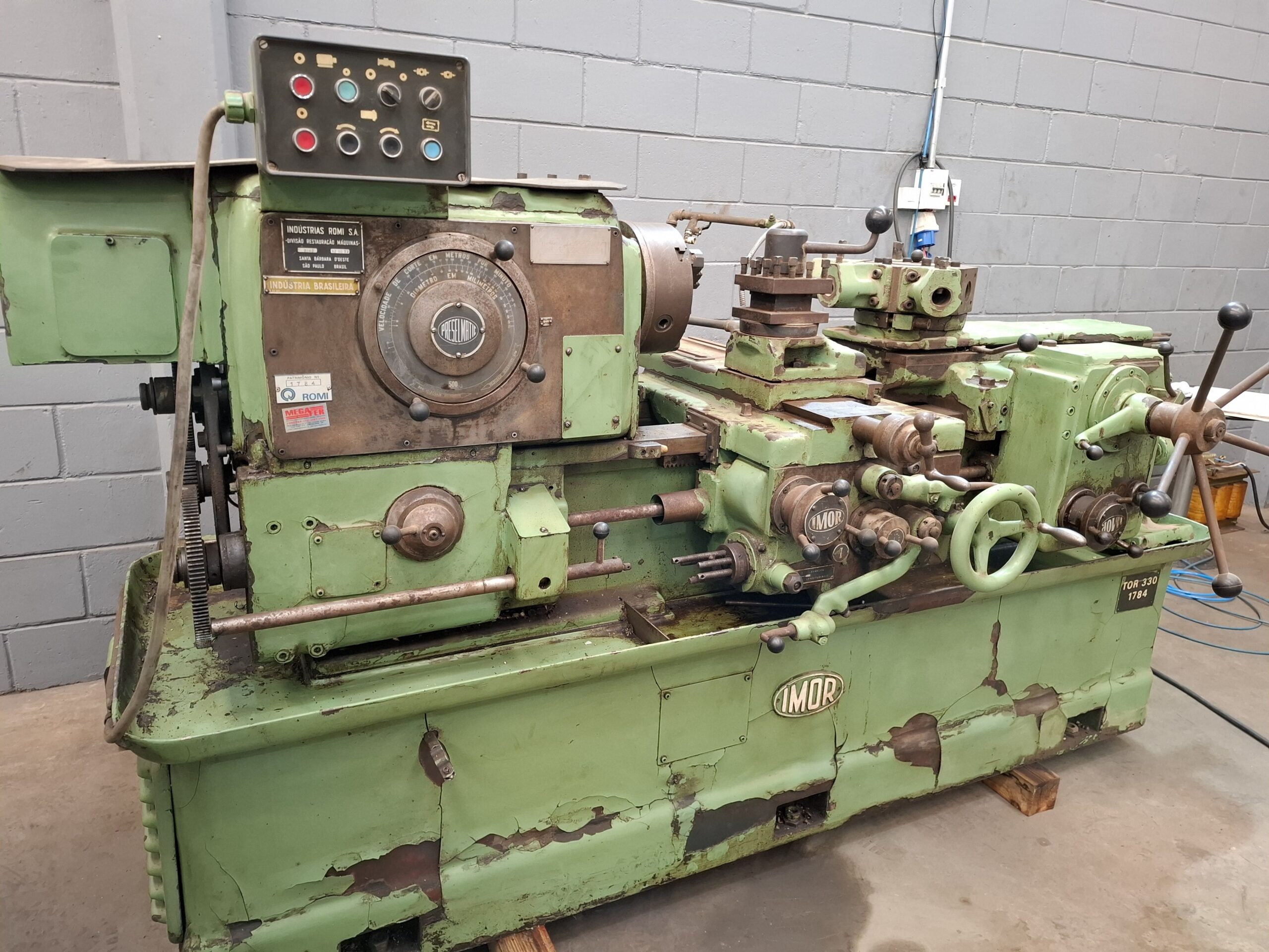 Torno Revólver marca IMOR modelo Pre-Selector Torno Revólver marca IMOR modelo Pre-Selector