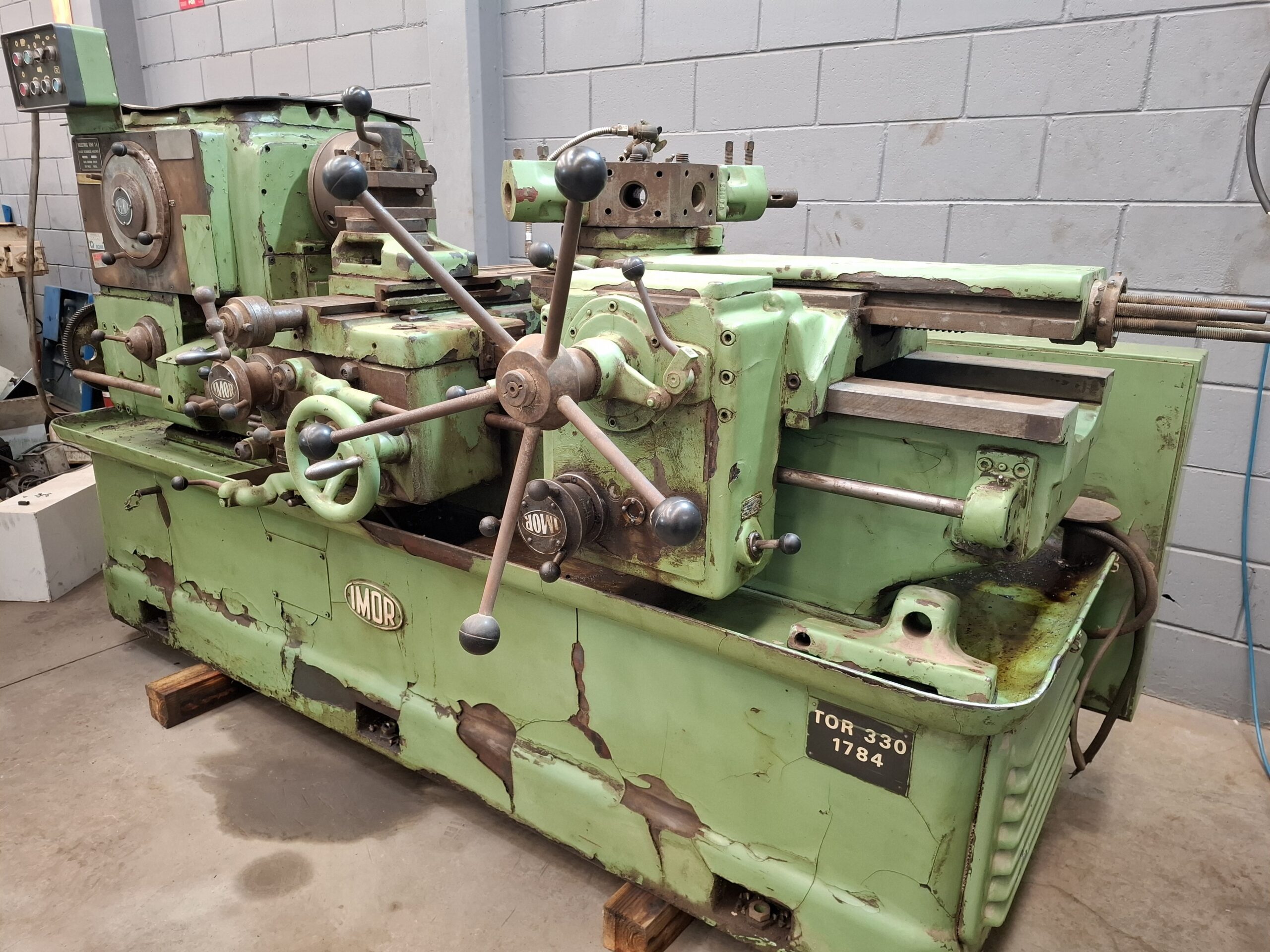 Torno Revólver marca IMOR modelo Pre-Selector Torno Revólver marca IMOR modelo Pre-Selector