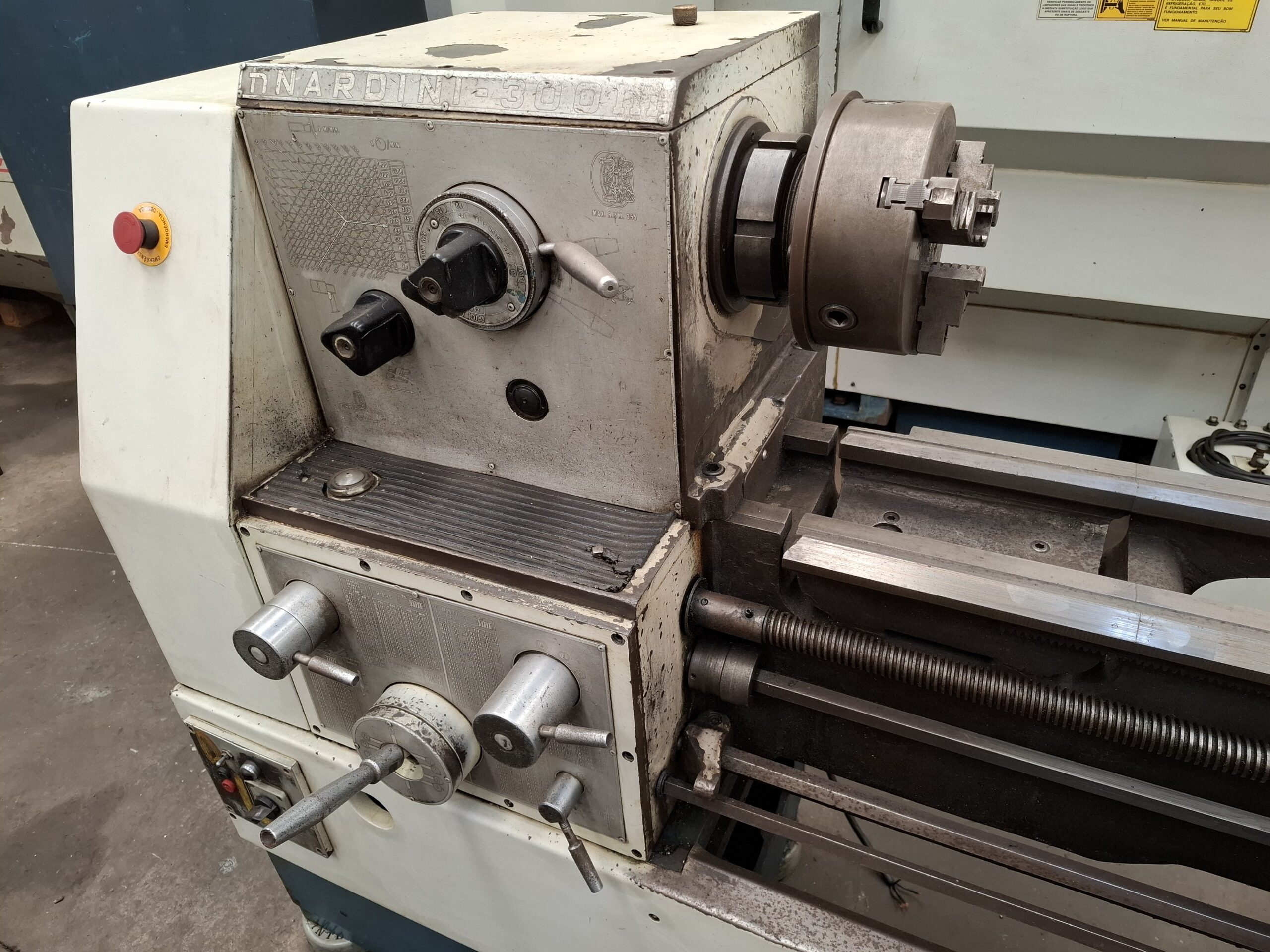 Torno mecânico Nardini modelo 300III x 1500mm Torno mecânico Nardini modelo 300III x 1500mm