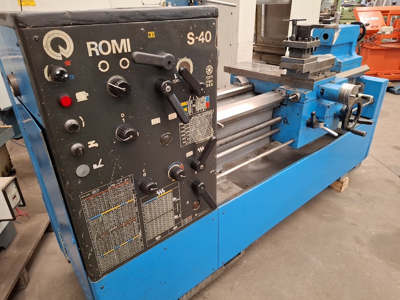 Torno mecânico marca Romi modelo S40 com capacidade Ø500x1200mm Torno mecânico marca Romi modelo S40 com capacidade Ø500x1200mm