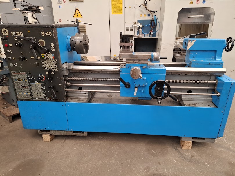 Torno mecânico marca Romi modelo S40 com capacidade Ø500x1200mm Torno mecânico marca Romi modelo S40 com capacidade Ø500x1200mm